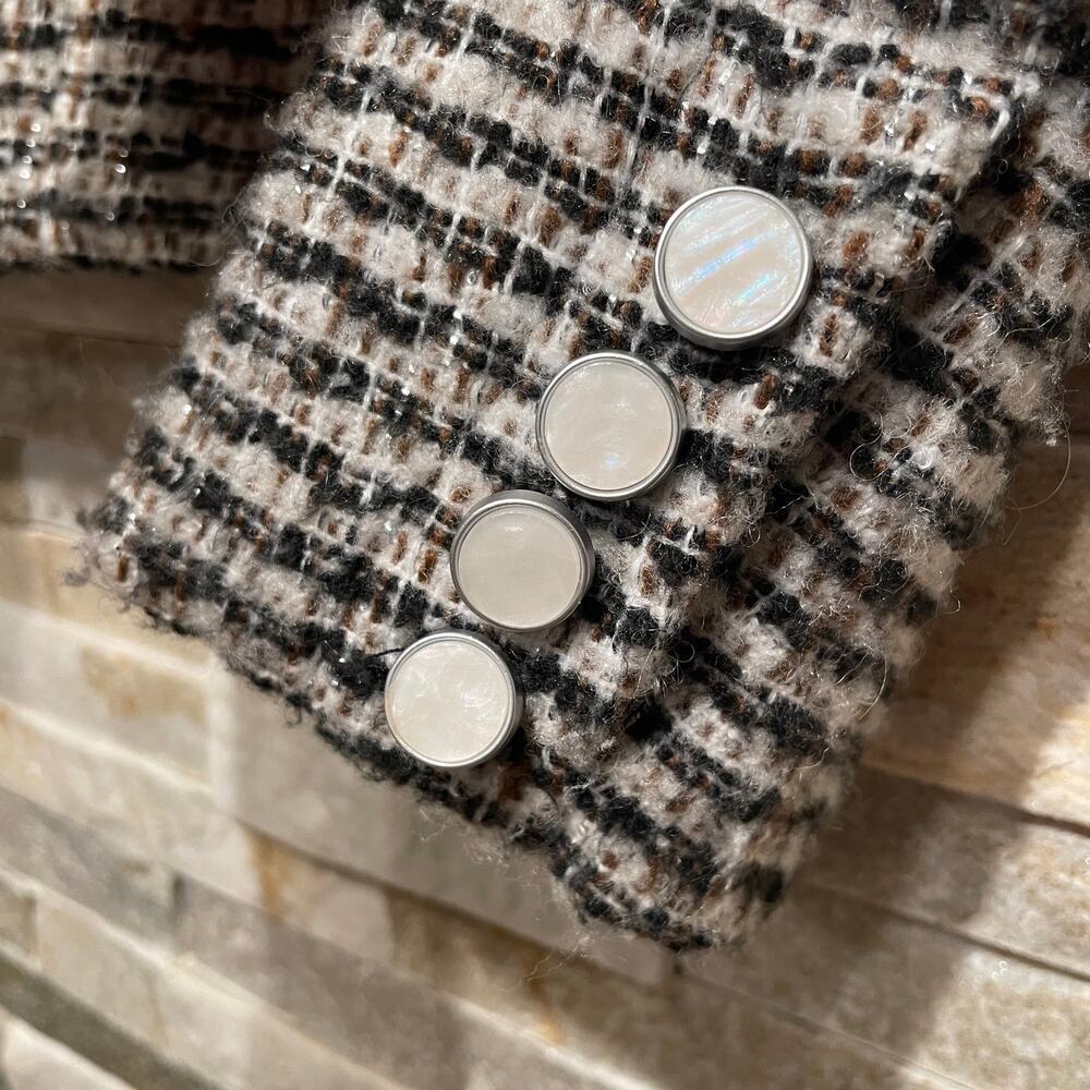 Ecru NWOT Tweed Blazer 10 | Black White Bouclé, Mother of Pearl Buttons, Pockets - Picture 5 of 12